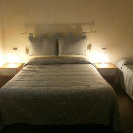 Albergo Vecchio Pavone บาร์กาโร โตริเนเซ ภายนอก รูปภาพ