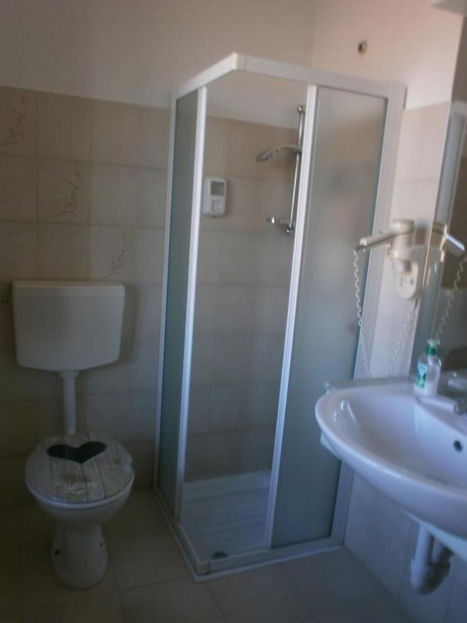 Albergo Vecchio Pavone บาร์กาโร โตริเนเซ ภายนอก รูปภาพ