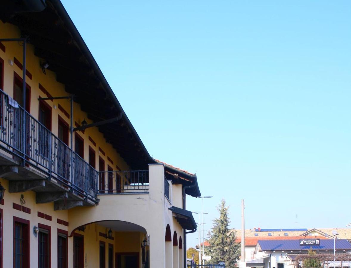 Albergo Vecchio Pavone บาร์กาโร โตริเนเซ ภายนอก รูปภาพ