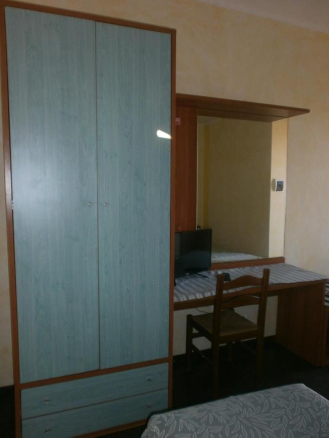 Albergo Vecchio Pavone บาร์กาโร โตริเนเซ ภายนอก รูปภาพ