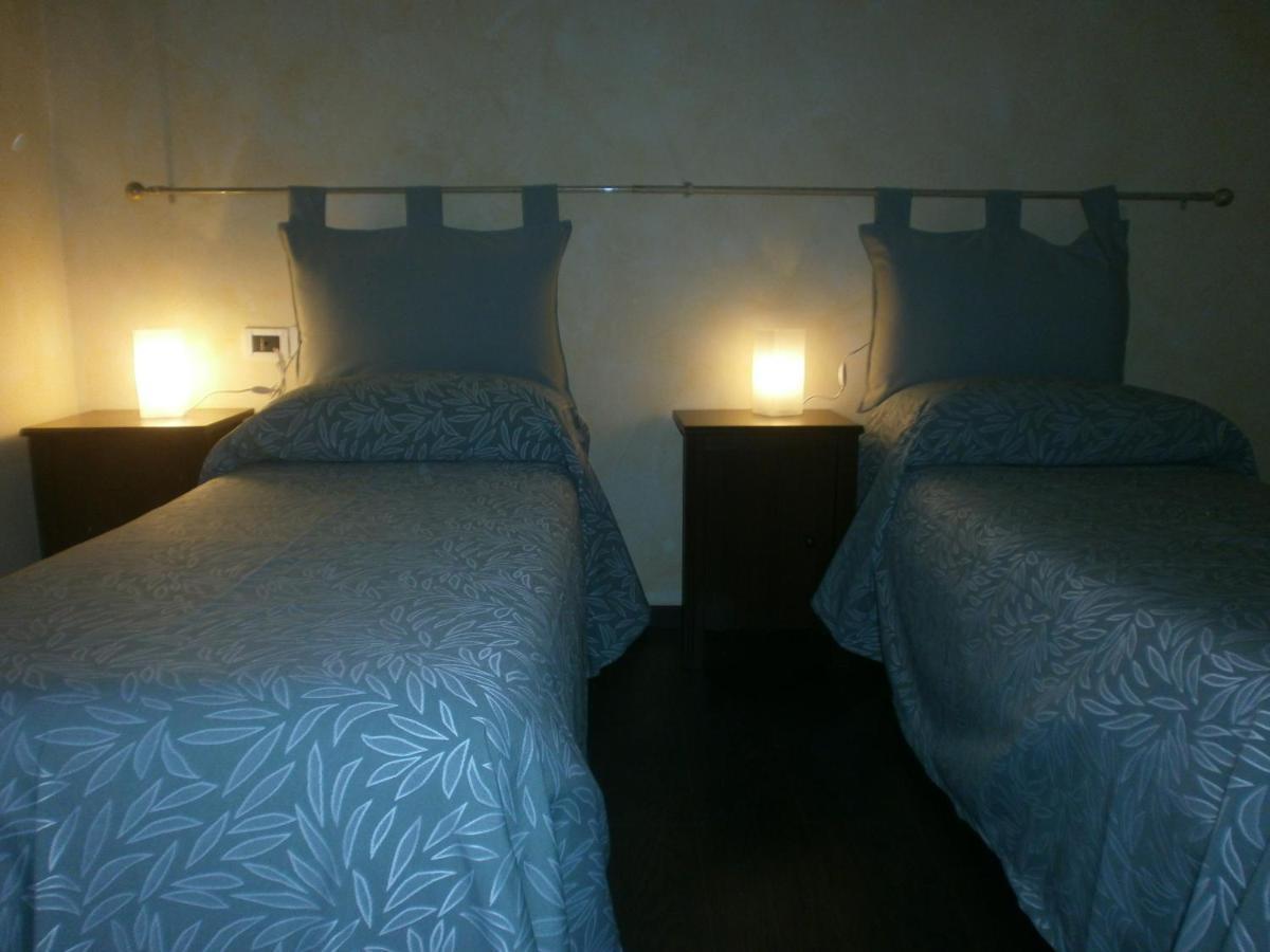Albergo Vecchio Pavone บาร์กาโร โตริเนเซ ภายนอก รูปภาพ