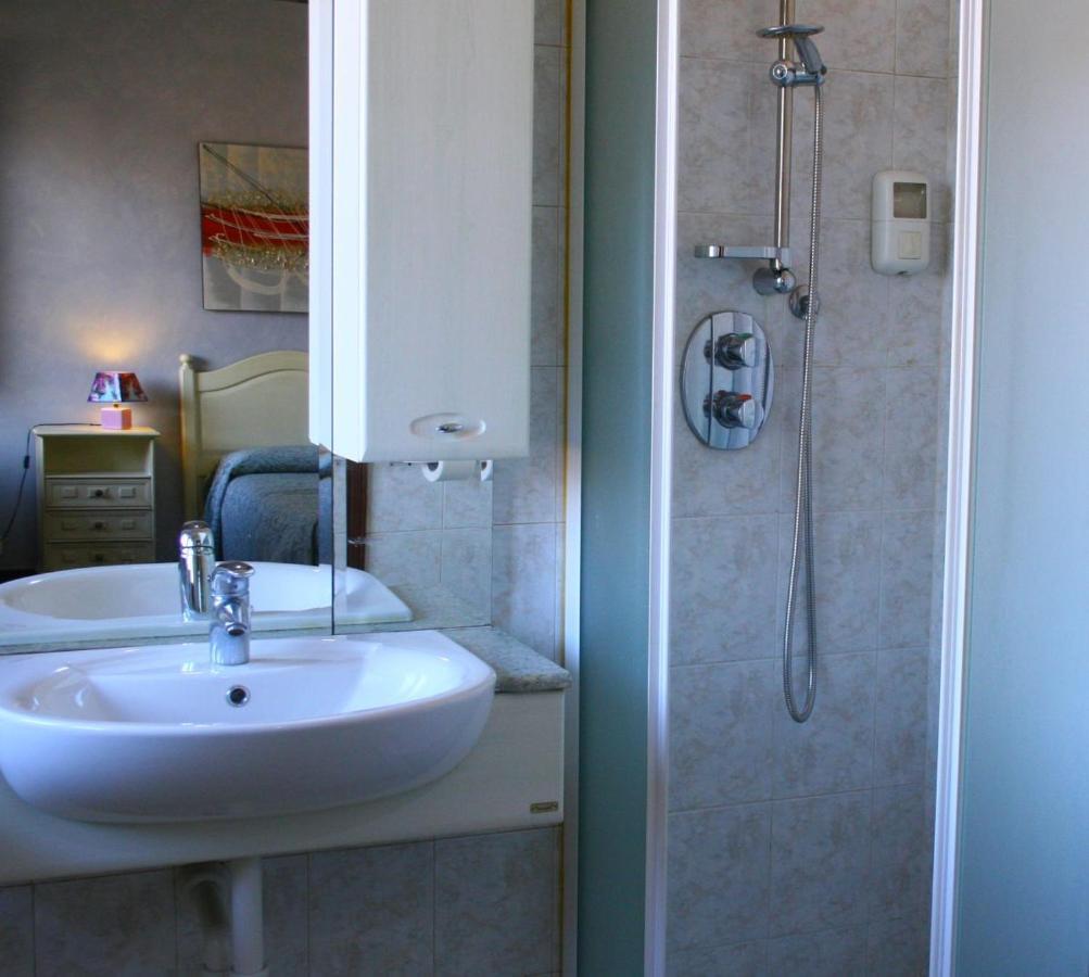 Albergo Vecchio Pavone บาร์กาโร โตริเนเซ ภายนอก รูปภาพ