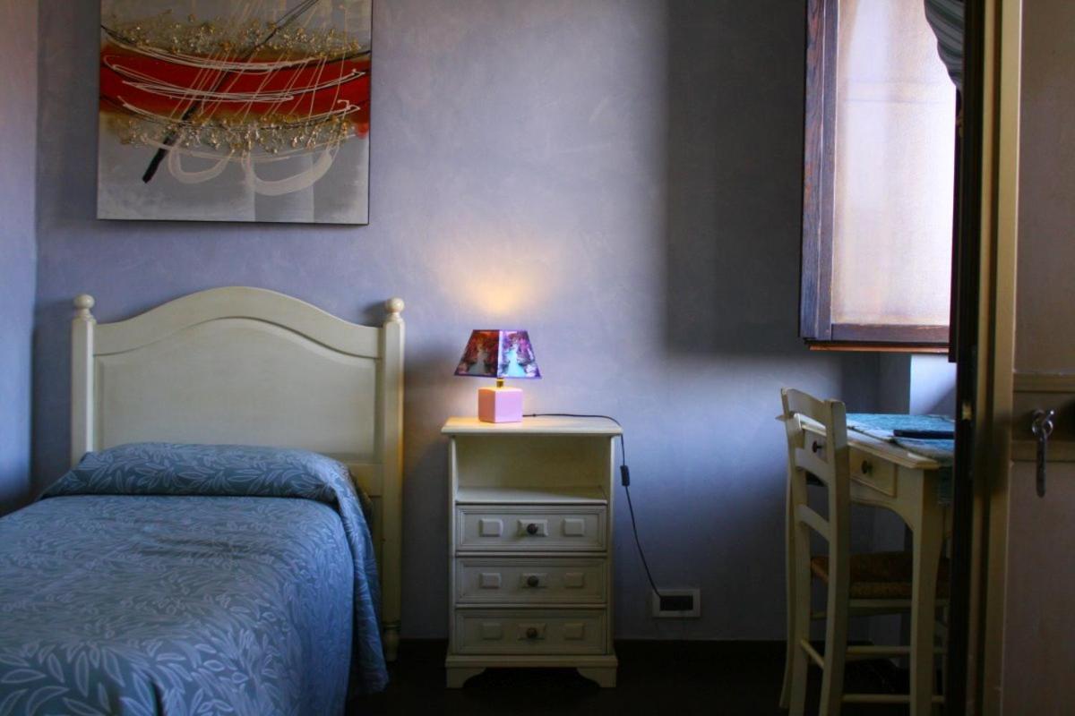 Albergo Vecchio Pavone บาร์กาโร โตริเนเซ ภายนอก รูปภาพ